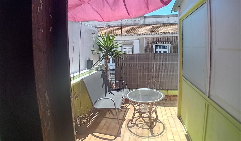 Alugo Quarto em Rua da Extrema, São Gonçalo de Lagos - Aluga-se quarto ao mes/ano centro da cidade | Roomgo - Image 7