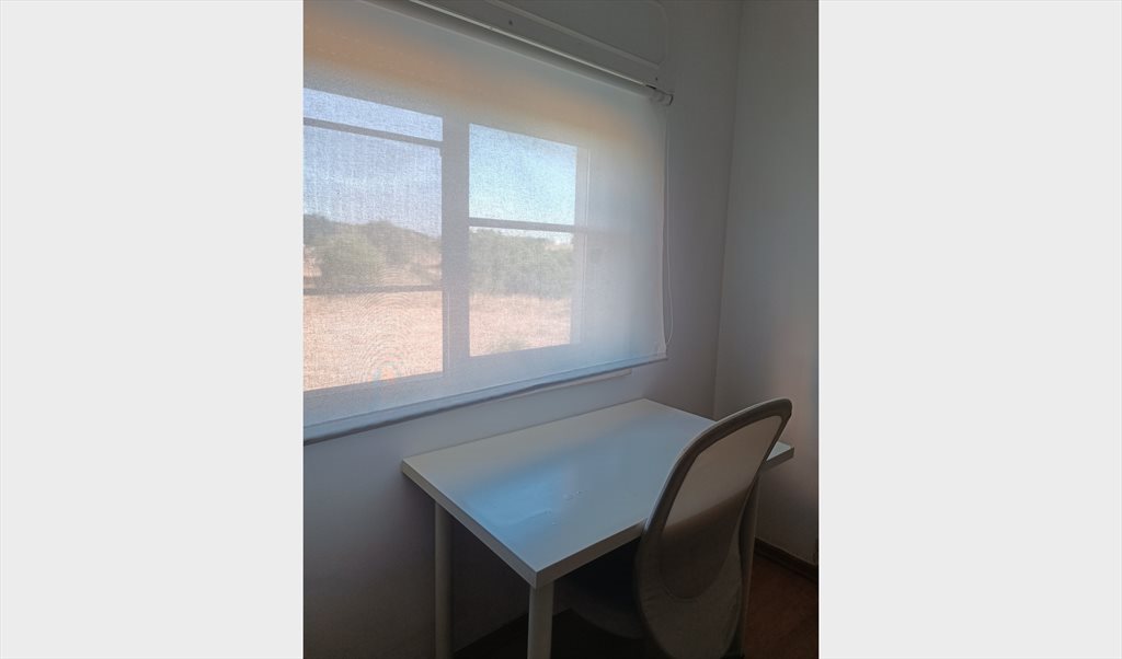 Alugo Quarto em Rua do Sol, Porto Salvo - Arrendo Quarto em Vila Fria, Porto Salvo | Roomgo - Image 4