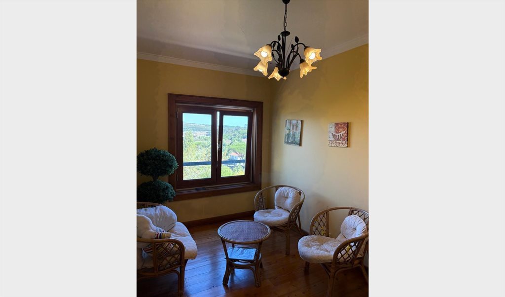 Alugo Quarto em Estrada do Parque, Algueirão-Mem Martins - Quarto com muita luz natural disponível para arrendar | Roomgo - Image 8