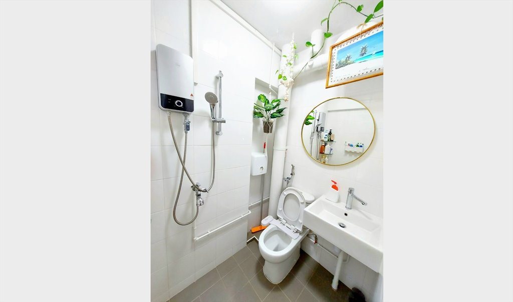 Room for rent in Teban Gardens Rd, Jurong East - Clementi NUS SIM NTU NUH IBP Room - Image 5