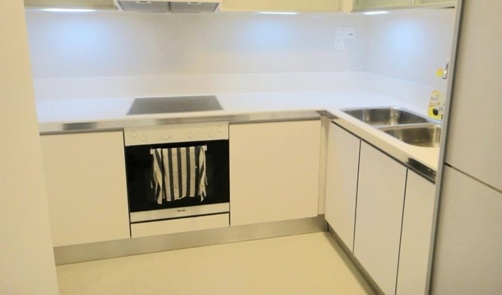 Room for rent in Marina Boulevard, Downtown Core - Virtual Viewing & Digital Check-in . Cosy Common Room @ Raffles Quay / Downtown MRT - Image 7