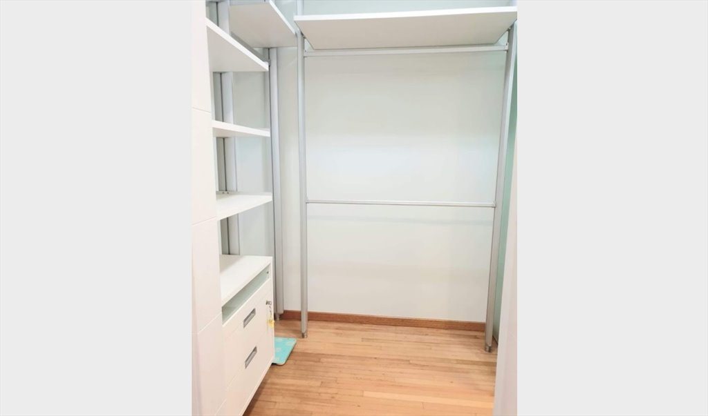 Room for rent in Tanah Merah Kechil Avenue, Bedok - Tanah Merah Mrt - Big En-suite Master Room - Image 2