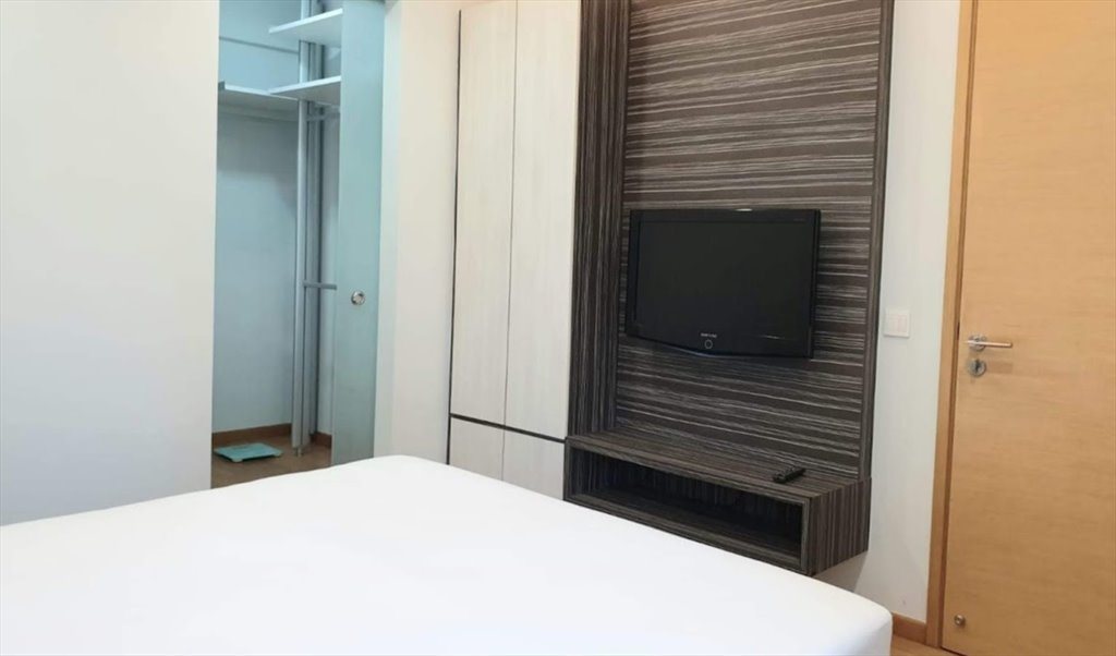 Room for rent in Tanah Merah Kechil Avenue, Bedok - Tanah Merah Mrt - Big En-suite Master Room - Image 3