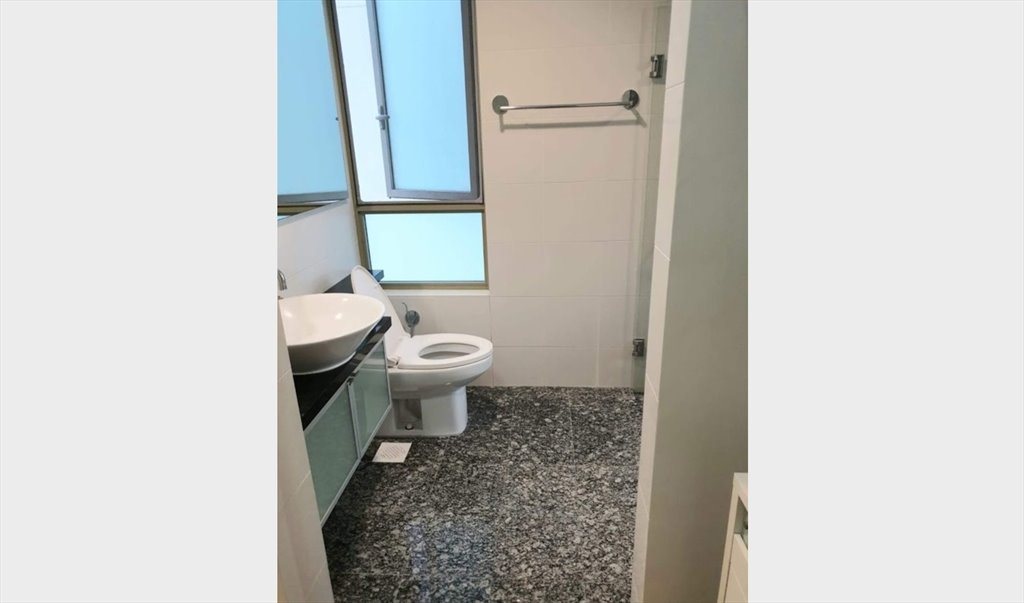 Room for rent in Tanah Merah Kechil Avenue, Bedok - Tanah Merah Mrt - Big En-suite Master Room - Image 6