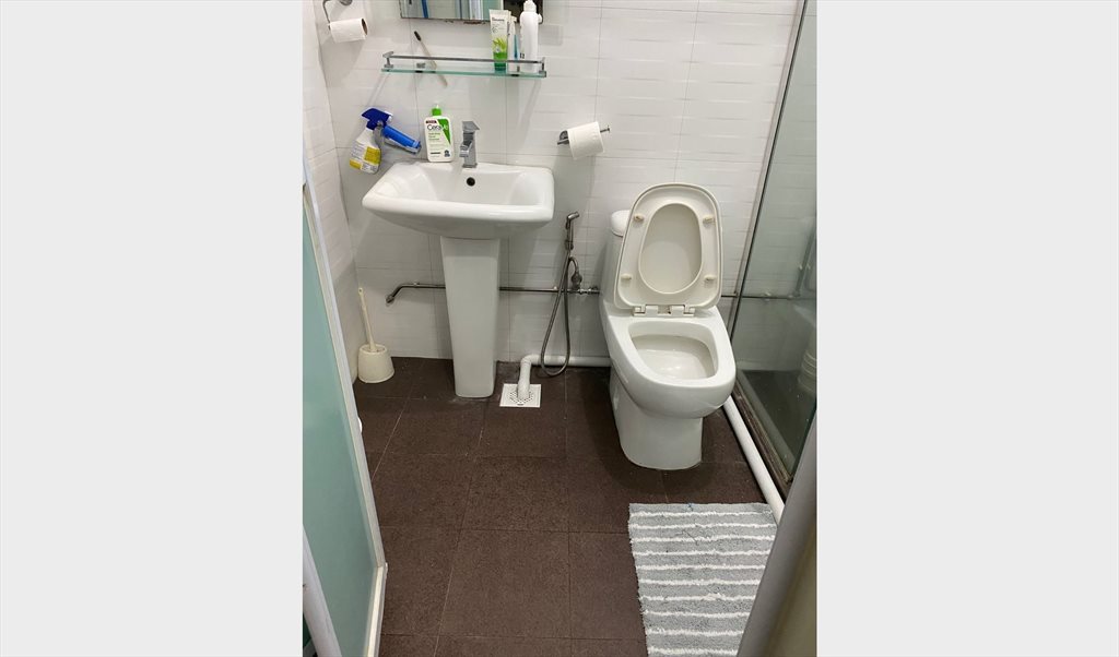 Room for rent in Compassvale Road, Sengkang - 3 min walk to Seng Kang MRT. NO owner. NO agent - Image 3