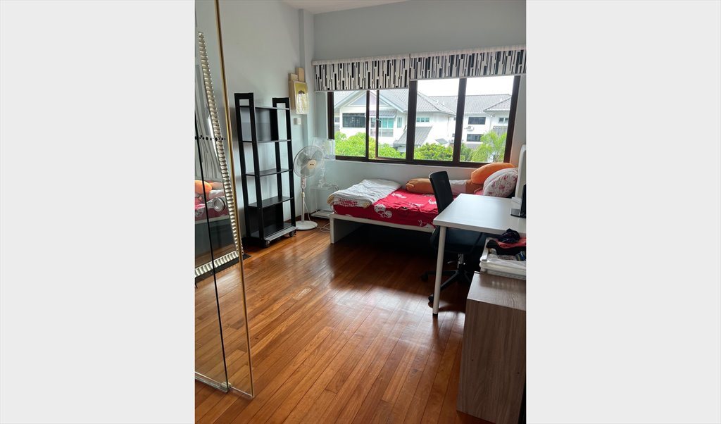 Room for rent in Sunrise Cl, Ang Mo Kio - 2 Rooms available in quiet estate; one ensuite & one without - Image 2