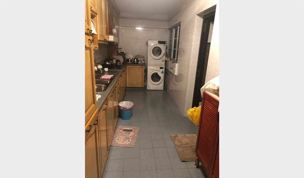 Room for rent in Bishan St 13, Bishan - Bishan Street 13, near Bishan MRT Station, Common Room, for rent - Image 4