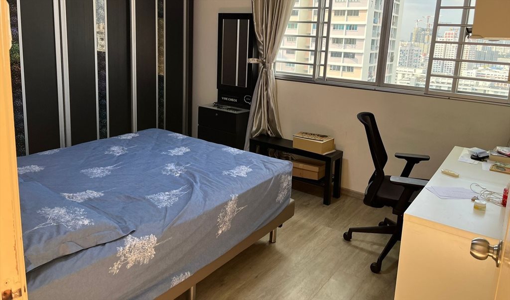 Room for rent in Lorong 8 Toa Payoh, Toa Payoh - Lorong 8 Toa Payoh, common room, for rent - Image 2