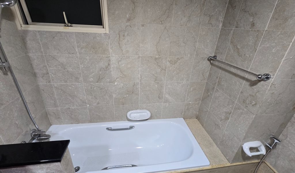 Room for rent in Canberra Dr, Yishun - Master room Condo at Canberra - Image 3