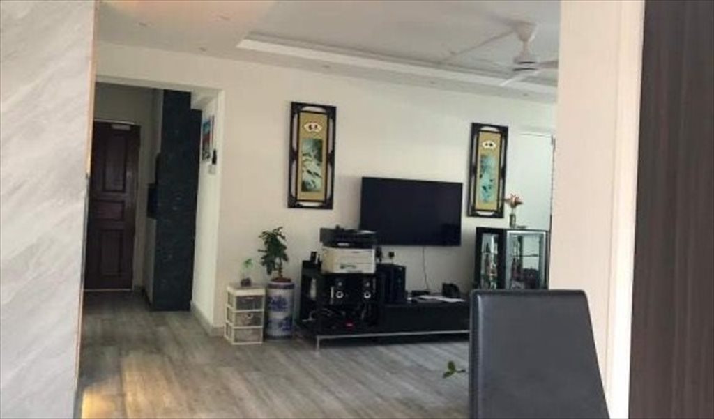 Room for rent in Serangoon Ave 1, Serangoon - Common room want to rent out - Image 4