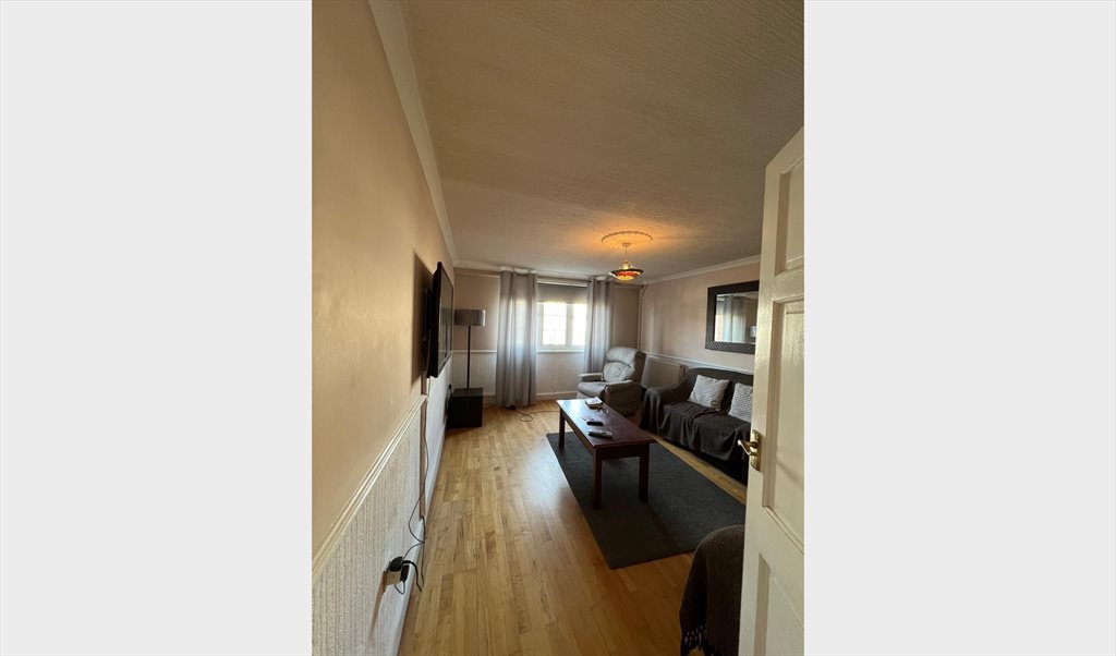 Room to rent in Stellman Close, Hackney - A bright and spacious bedroom situated in a good location in London, E5. - Image 5