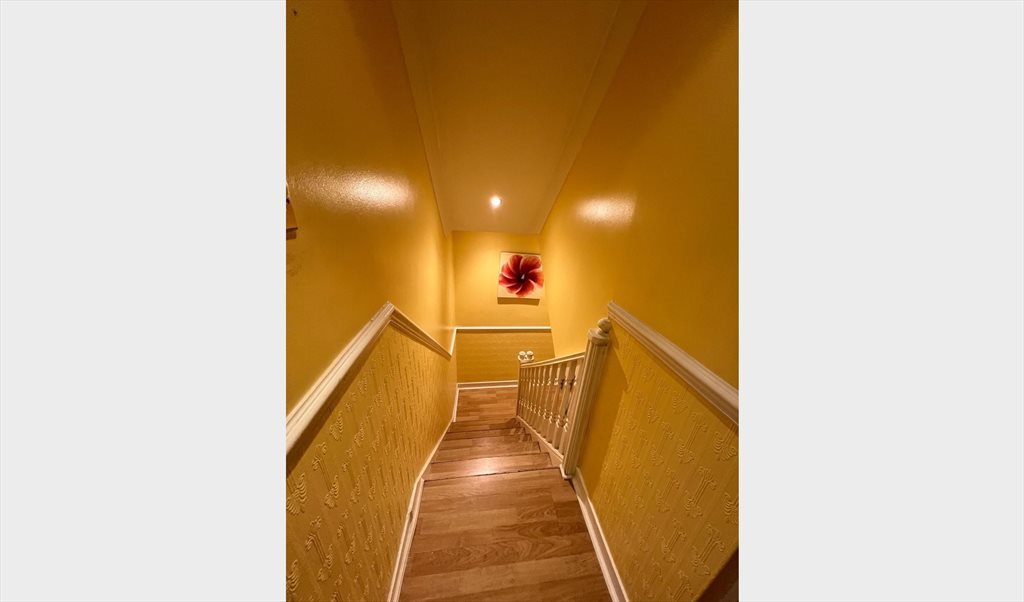 Room to rent in Stellman Close, Hackney - A bright and spacious bedroom situated in a good location in London, E5. - Image 7