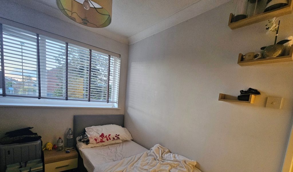 Room to rent in Clareville Road, Bromley - Bright and clean room available in well presented ground floor flat - Image 7