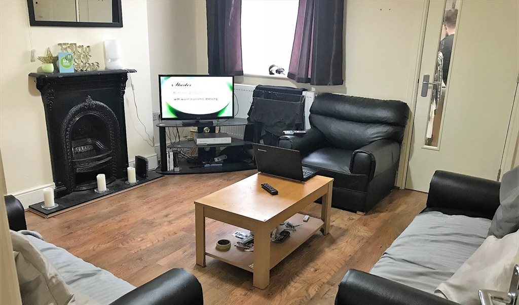 Room to rent in Mostyn Road, Ladywood - Affordable rooms bills included - Image 2