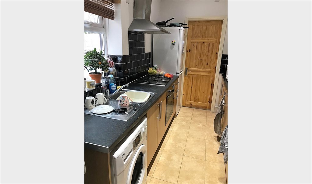 Room to rent in Mostyn Road, Ladywood - Affordable rooms bills included - Image 3