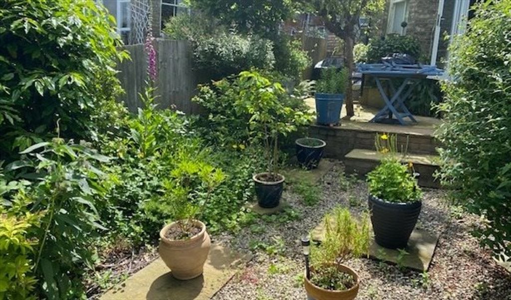 Room to rent in Victoria Road, Haringey - Lovely Single Room to Rent – Ideal for Female Student or Professional - Image 6