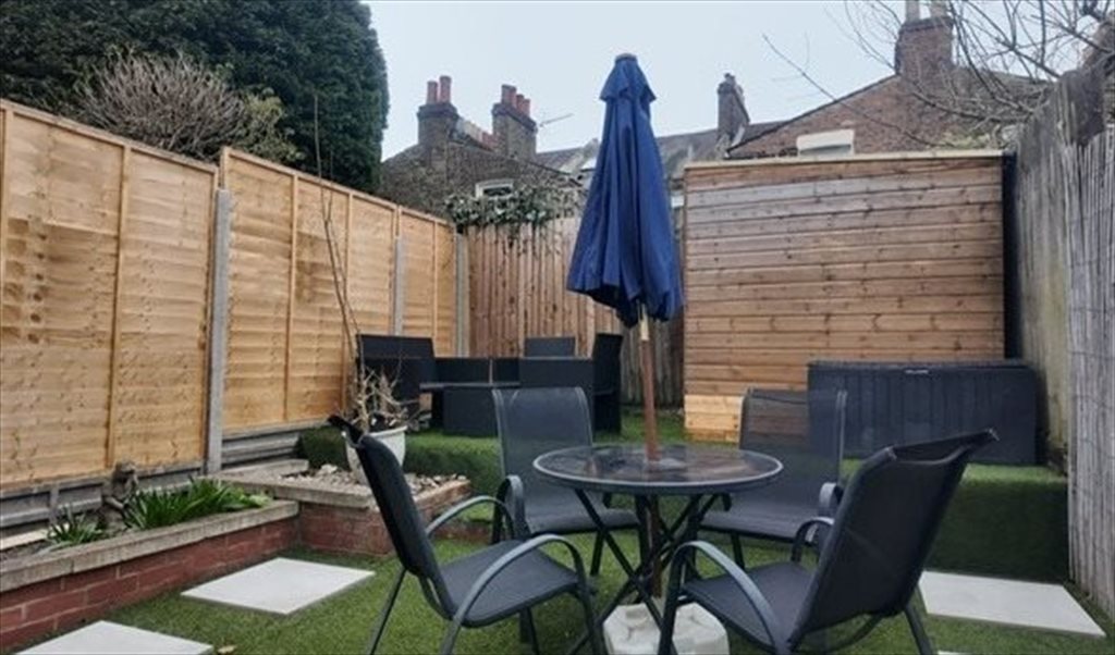 Room to rent in Kneller Road, Lewisham - New Double Furnished Room in Refurbished House + Garden Mins to BR  Prime Zone 2 Location - Image 4