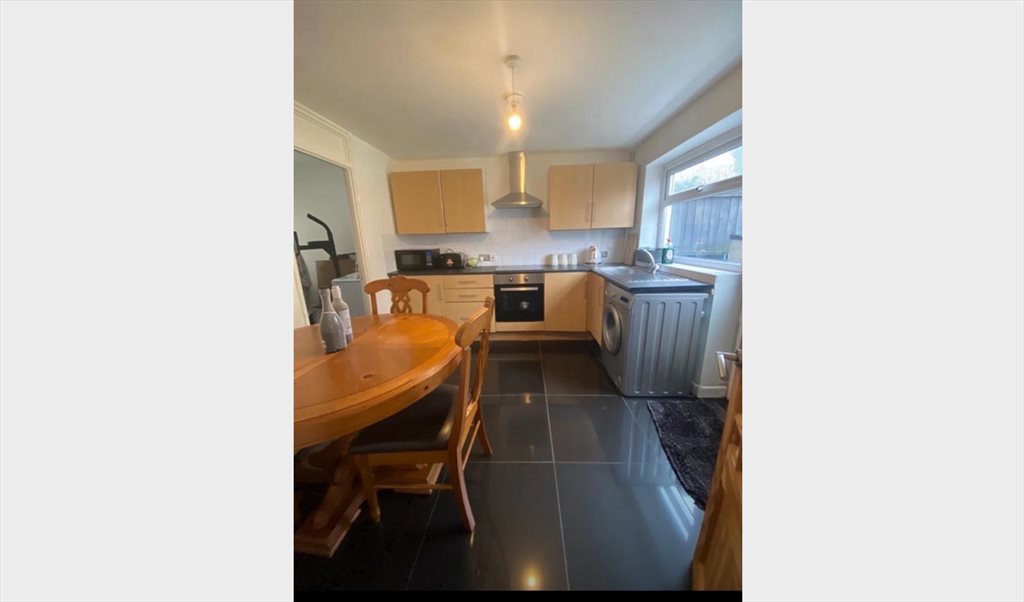 Room to rent in Wilson Road, Prescot - Small Box room - Image 2