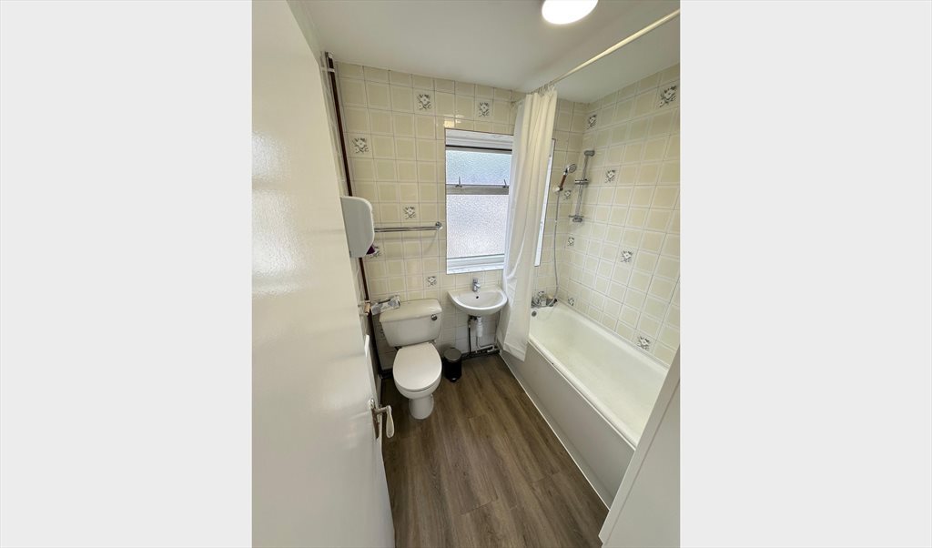 Room to rent in Orchard Grove, Harrow - Room Available Edgware - Image 7