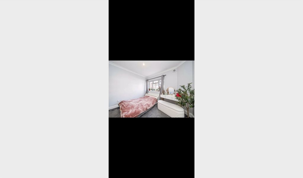 Room to rent in Orford Court, Sutton - ⸻  ️ Large Double Room to Rent – Wallington (Next to Station & High Street) - Image 5