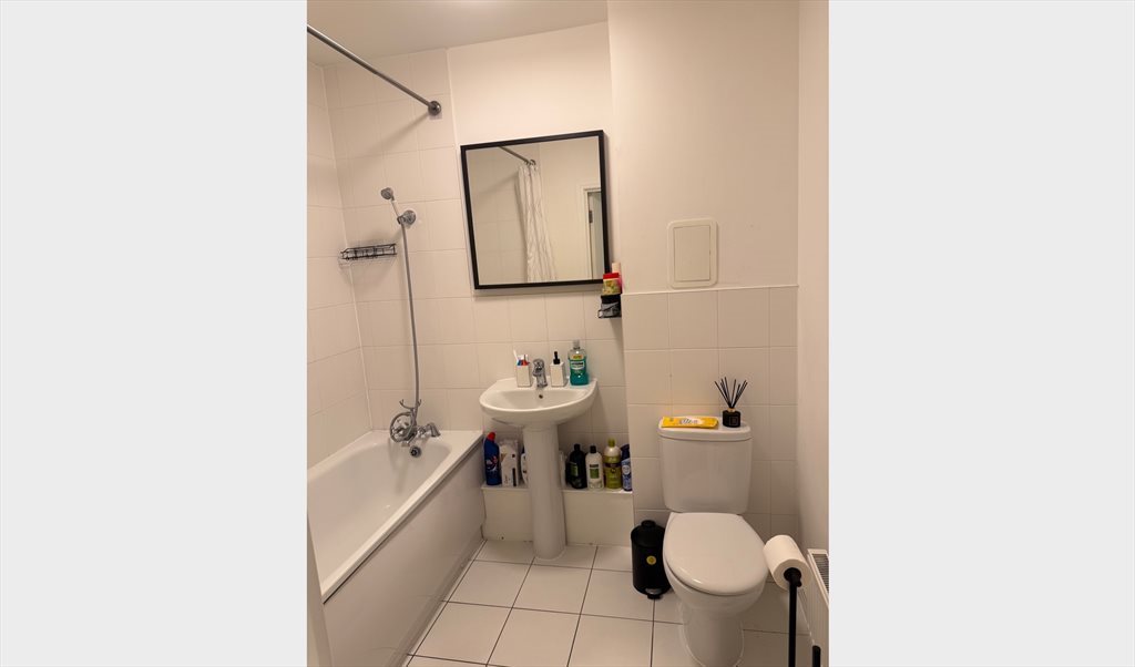 Room to rent in Edith Cavell House, Tower Hamlets - ✨1 Bedroom Available In Modern 2-Bed Near Canary Wharf✨ - Image 5