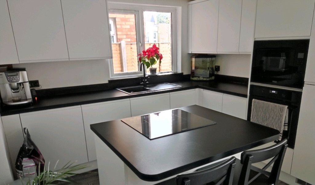 Room to rent in Chalcombe Close, Stoke Gifford - Bills Inclusive! 1 large bedroom in shared house. - Image 2