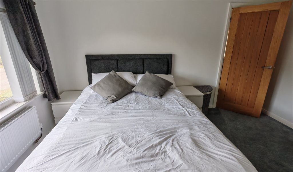 Room to rent in Chalcombe Close, Stoke Gifford - Bills Inclusive! 1 large bedroom in shared house. - Image 5