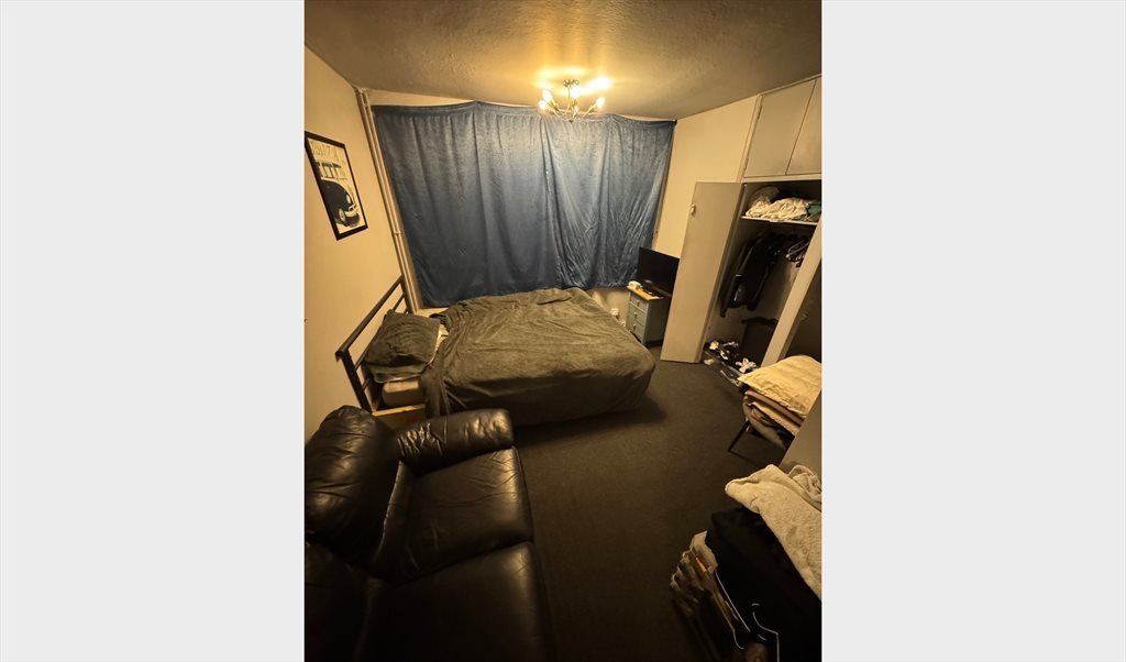 Room to rent in Thirsk Road, Elstree and Borehamwood - Double room - Image 3