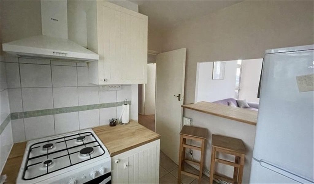 Room to rent in Patmore Street, Wandsworth - Cozy single room for rent in Battersea - Image 4