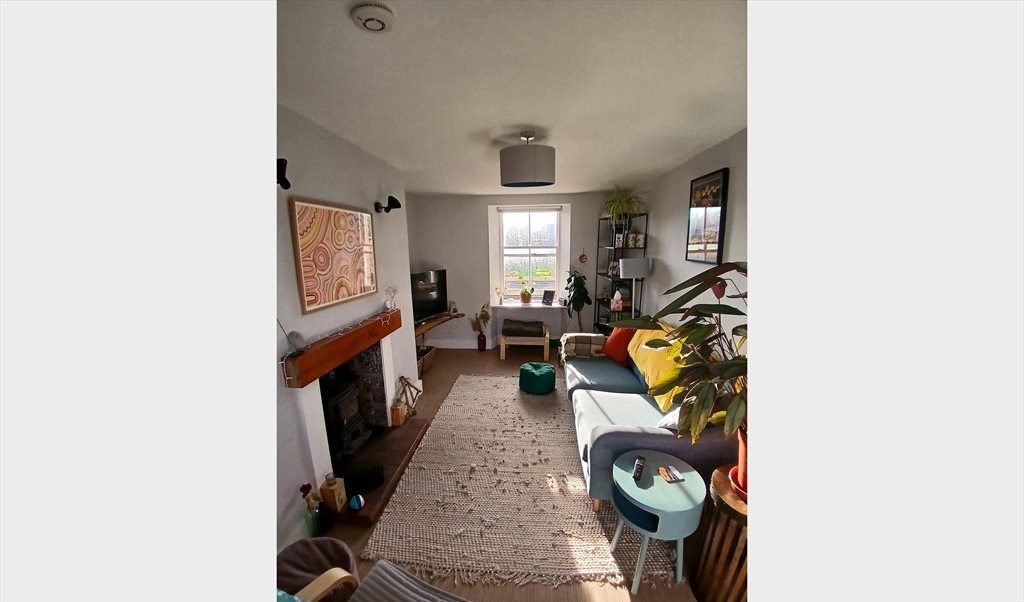 Room to rent in Pilot Square, George St/Harbour - Room available to rent in houseshare beside the sea - Image 7