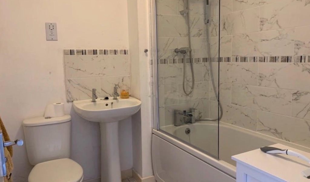 Room to rent in Lancaster Way, Repton - Harriet - Image 2