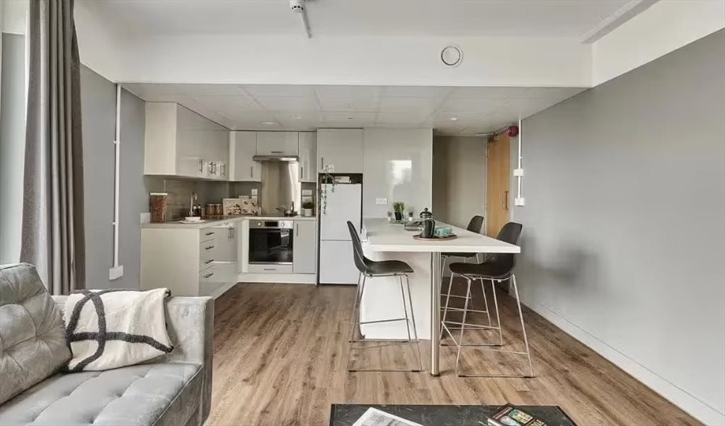 Room to rent in North End Road, Brent - Student Accomodation - The helix - Bronze Ensuite - Image 4