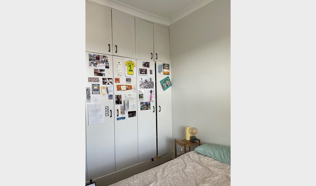 Room to rent in Bective Place, Wandsworth - Cosy room in Putney! - Image 4