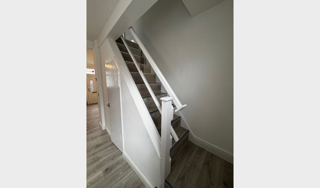 Room to rent in Hanover Street, Stalybridge North - Modern Double Room for Lodger-SK15 1LR - Image 3