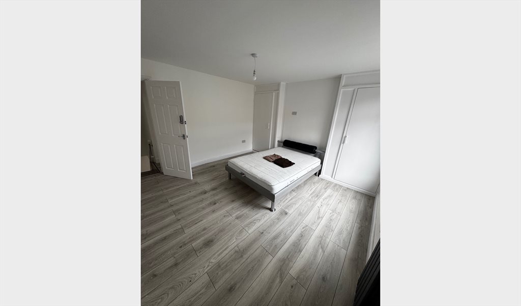 Room to rent in Hanover Street, Stalybridge North - Modern Double Room for Lodger-SK15 1LR - Image 5