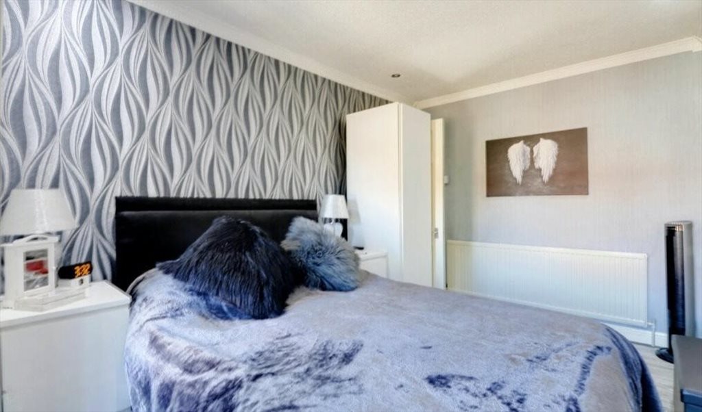 Room to rent in Dagnam Road, Arbourthorne - Modern Furnished Large Double Room in Quiet Home - S2 - Image 2