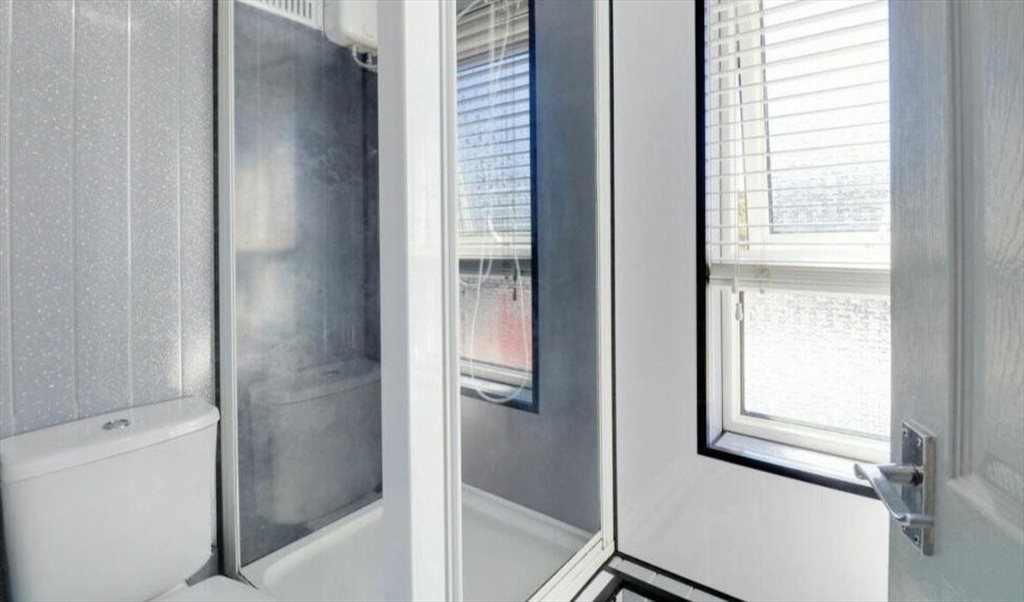 Room to rent in Dagnam Road, Arbourthorne - Modern Furnished Double Room in Quiet Home-S2 - Image 5