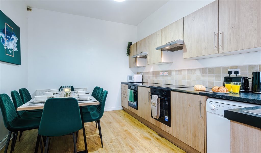 Room to rent in Longford Place, Longsight -  Beautiful Ensuite Rooms – All Bills Included – M14 Manchester - Image 3