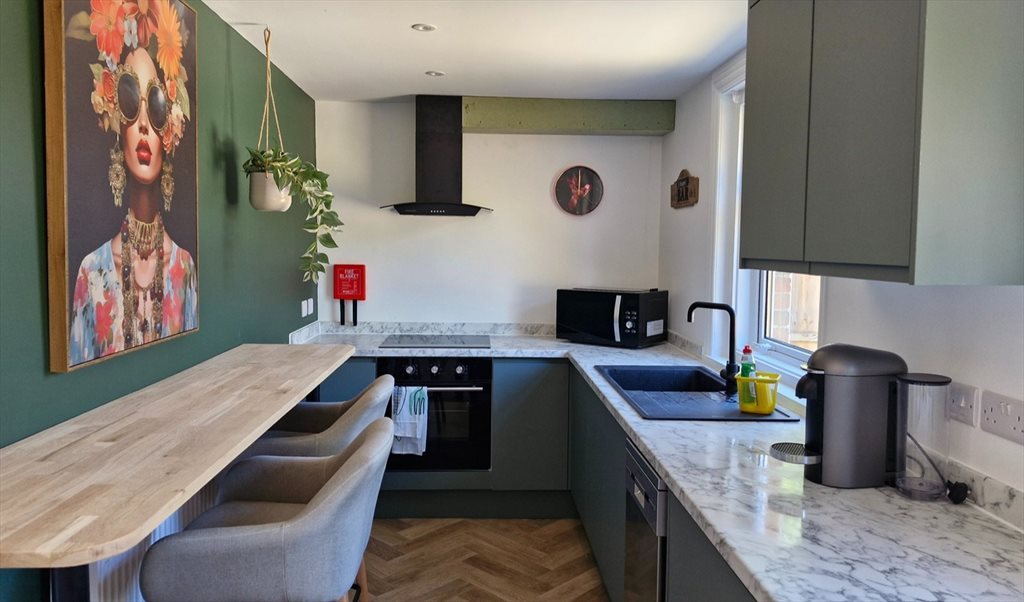 Room to rent in Ringwood Road, Poole - Brand New, High Quality Ensuite Double Rooms with Kitchenettes - Image 2