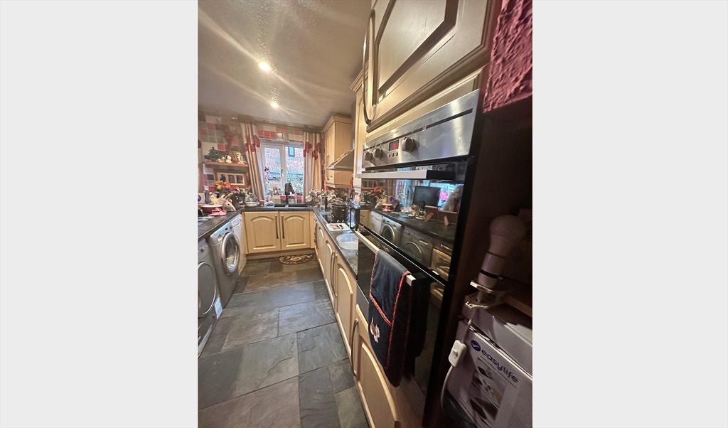 Room to rent in Stone Hill, Abbey Hill - Newly Decorated Double Room - Image 3