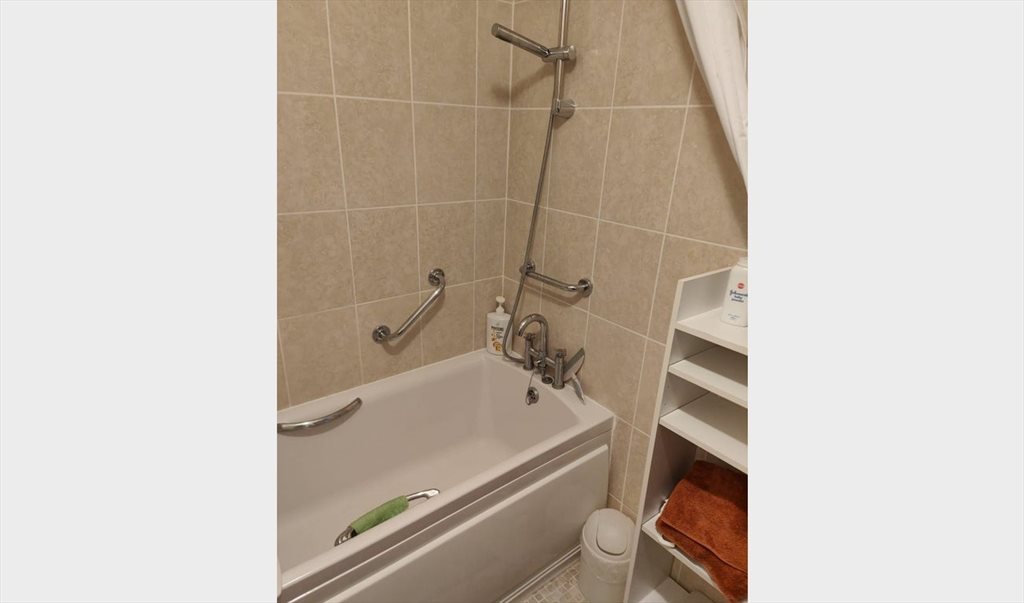 Room to rent in Knights Field, High Town - 2 Rooms for the price of 1 in LU2 - Image 3