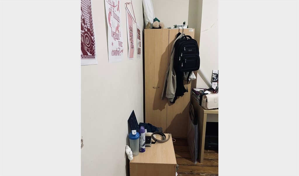 Room to rent in Gaul Street, West End - looking for a roommate to take over my spot - Image 4