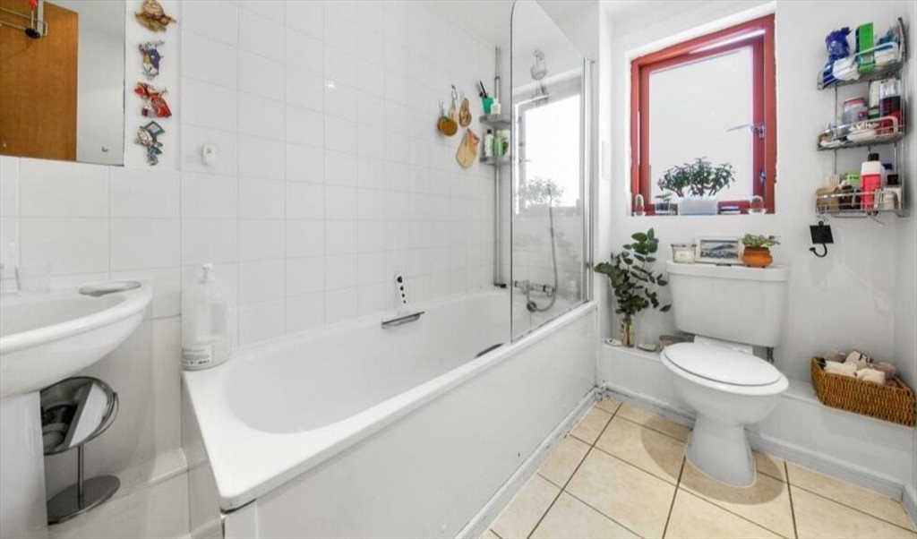 Room to rent in Monteagle Way, Hackney - DOUBLE ROOM HACKNEY - RECTORY ROAD £1075 pcm + bills. - Image 6