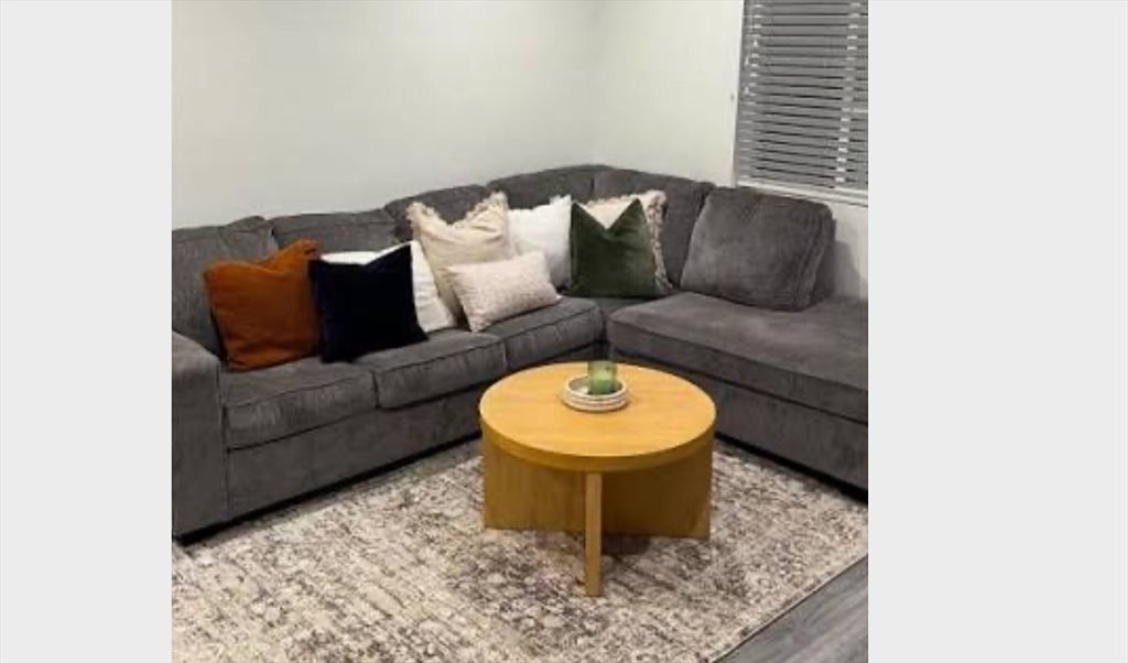 Room to rent in Olympic Close, Northwell - Bright & Cozy Room in a Peaceful Flat - Image 5