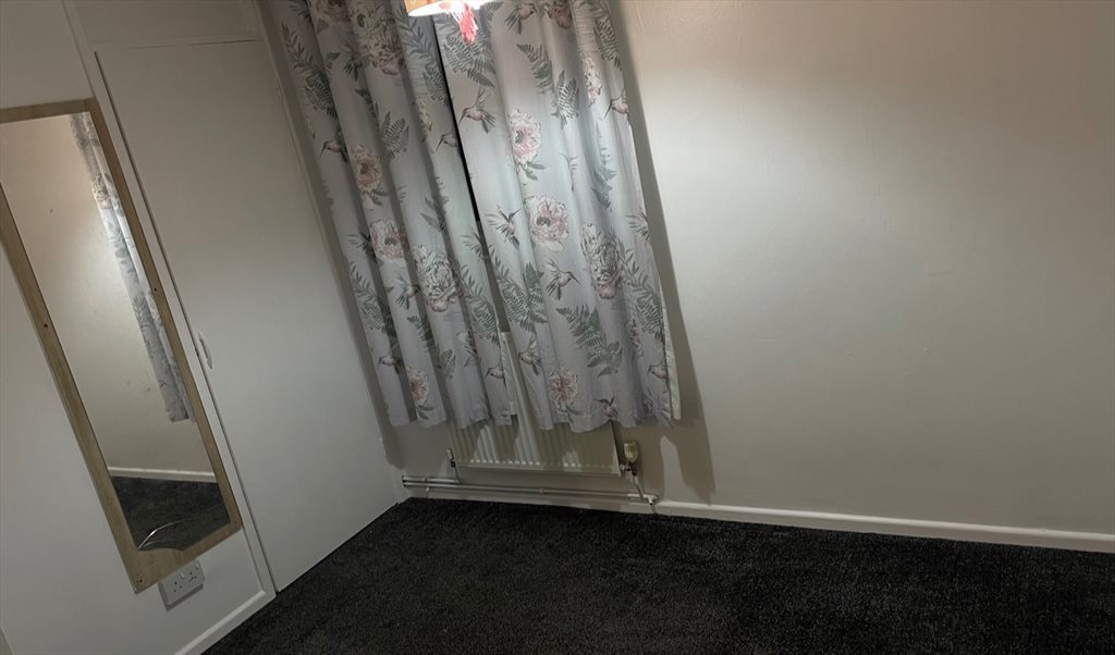 Room to rent in Olympic Close, Northwell - Bright & Cozy Room in a Peaceful Flat - Image 6