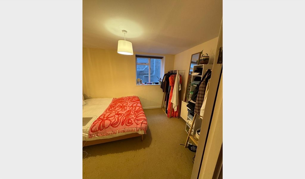 Room to rent in North Side Wandsworth Common, Wandsworth - Two Double bedrooms to rent by wandsworth common - Image 4