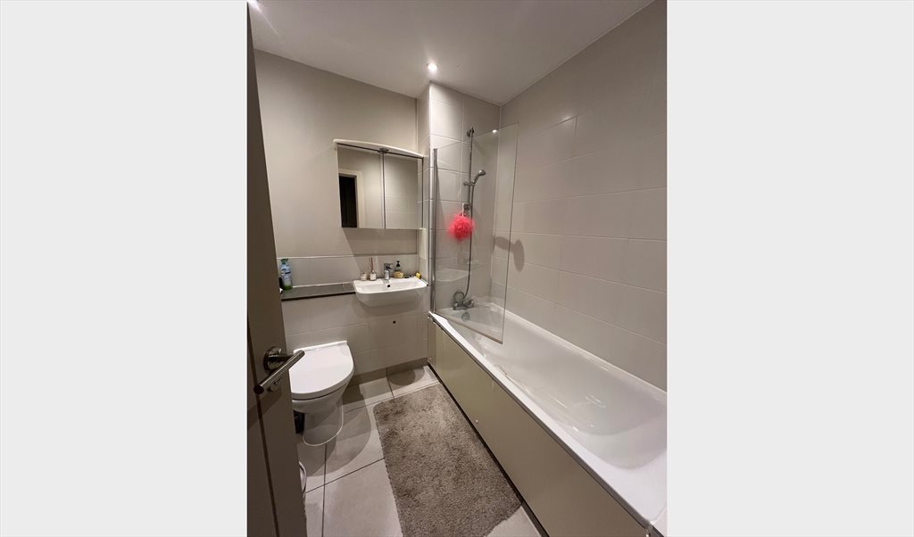 Room to rent in Salcombe Court, Tower Hamlets - Amazing Double Room in E14 - Image 6