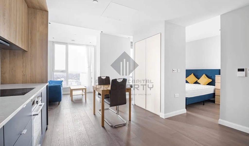 Room to rent in Gasholder Place, Lambeth - Modern Central London Studio with Gym & 24/7 Concierge - Image 2