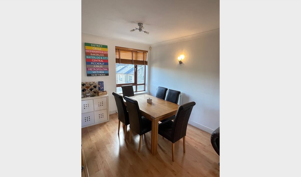 Room to rent in Vantage Mews, Tower Hamlets - ✨Lovely & Bright Ensuite Room in Canary Wharf ✨ - Image 5