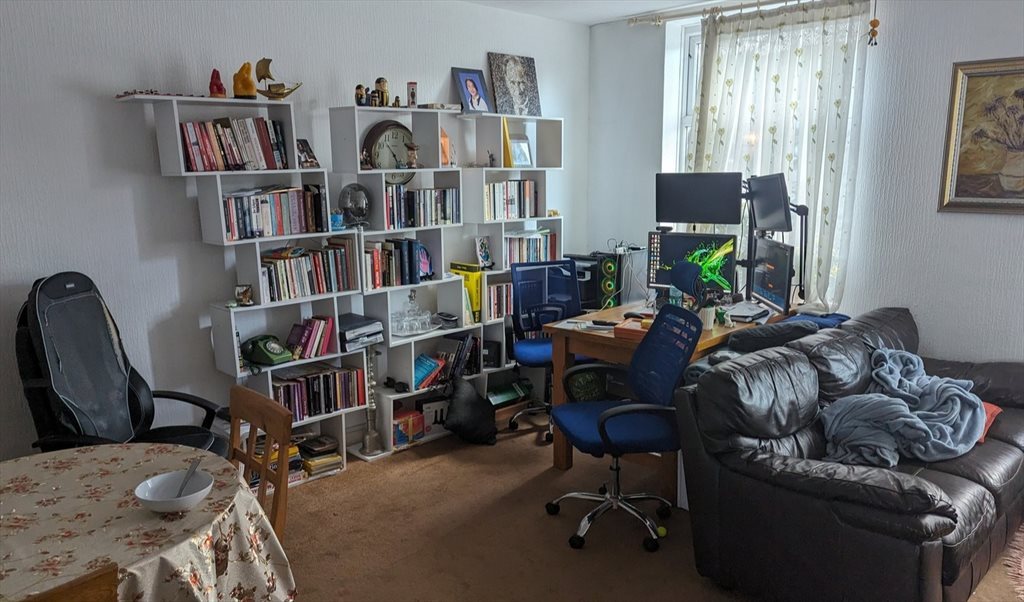 Room to rent in Watling Street, Aldenham - DOUBLE furnished room - Image 4